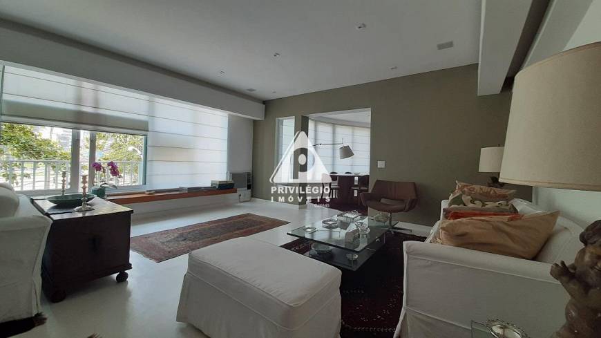 Foto 2 de Apartamento com 3 Quartos à venda, 356m² em Lagoa, Rio de Janeiro
