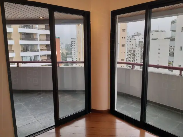 Foto 5 de Apartamento com 3 Quartos à venda, 106m² em Moema, São Paulo