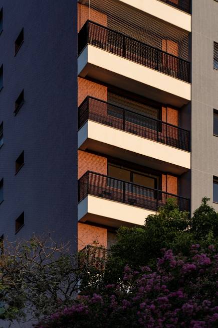 Foto 5 de Apartamento com 3 Quartos à venda, 102m² em Passo da Areia, Porto Alegre