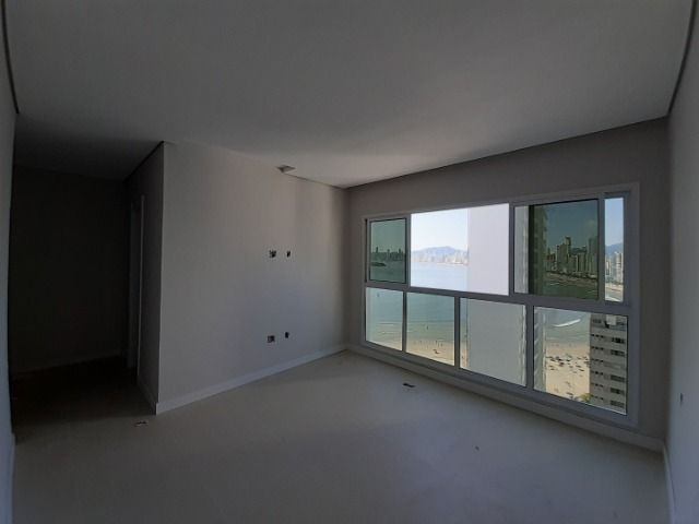 Foto 4 de Apartamento com 3 Quartos à venda, 152m² em Pioneiros, Balneário Camboriú