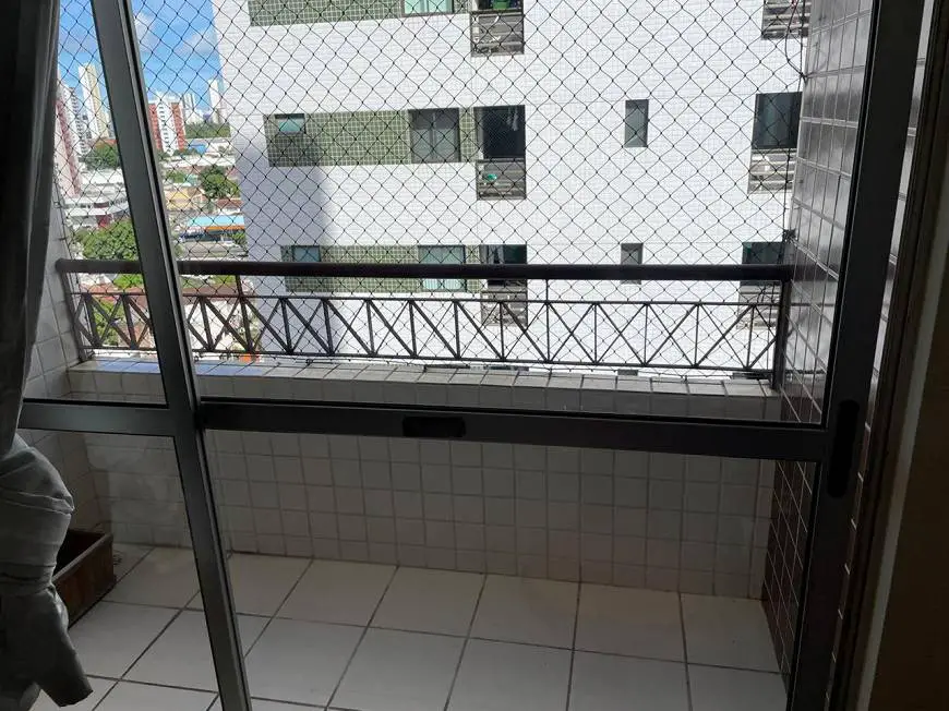 Foto 3 de Apartamento com 3 Quartos à venda, 75m² em Prado, Recife