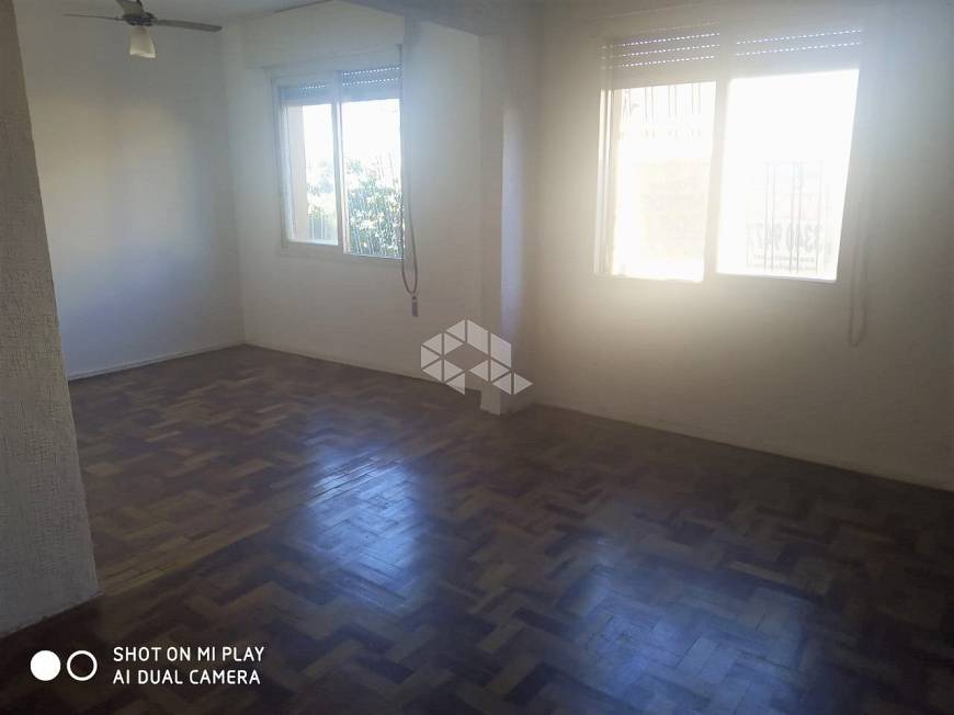 Foto 4 de Apartamento com 3 Quartos à venda, 74m² em São Sebastião, Porto Alegre