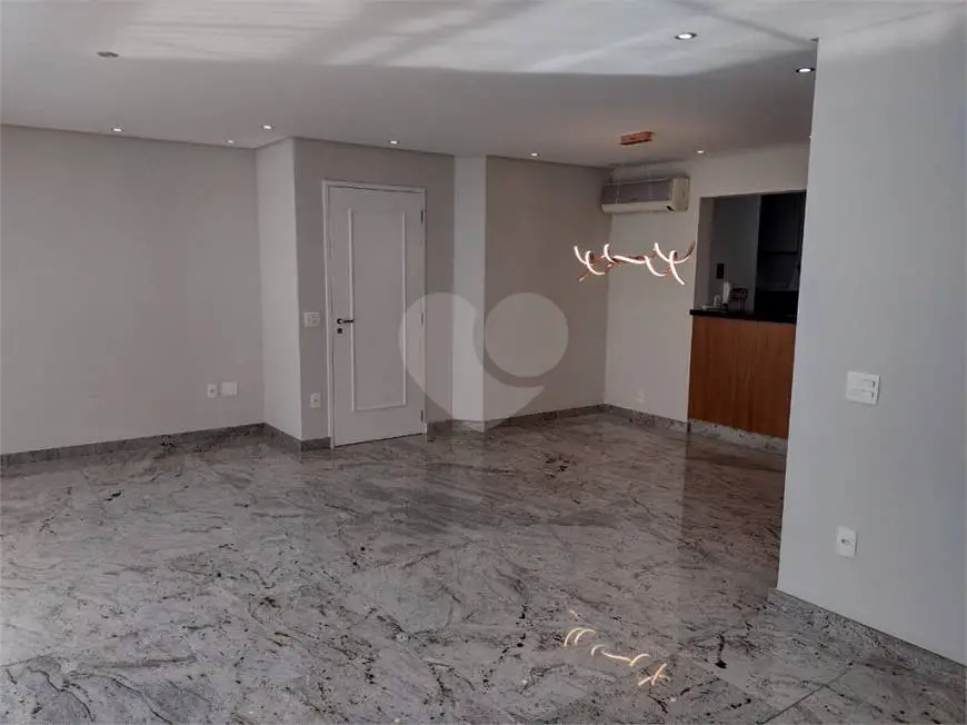 Foto 2 de Apartamento com 4 Quartos para alugar, 132m² em Vila Ipojuca, São Paulo