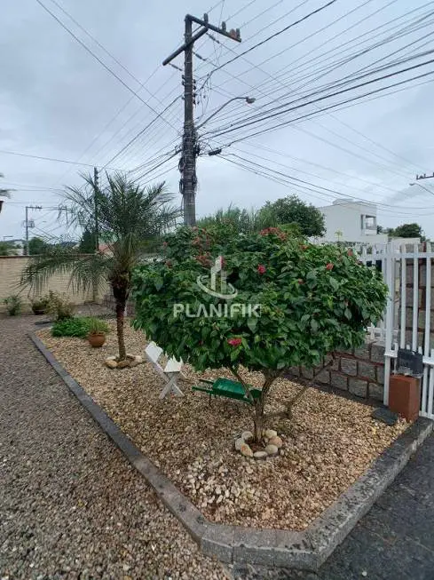 Foto 2 de Casa com 2 Quartos para alugar, 50m² em Santa Rita, Brusque