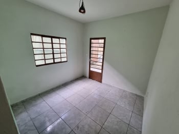 Foto 4 de Casa com 2 Quartos para alugar, 40m² em Santa Terezinha, Belo Horizonte