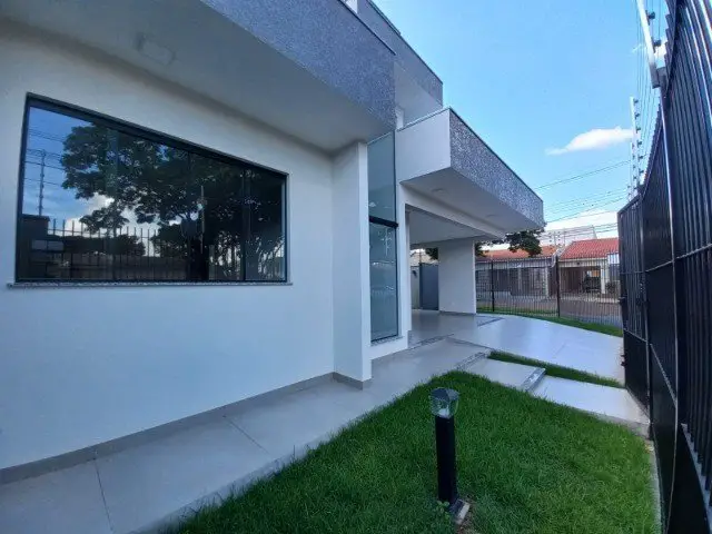 Foto 3 de Casa com 3 Quartos à venda, 226m² em Jardim Vitória, Maringá