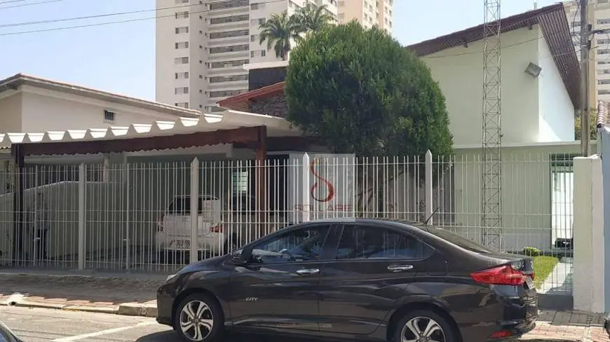 Foto 2 de Casa com 3 Quartos para alugar, 181m² em Vila Adyana, São José dos Campos