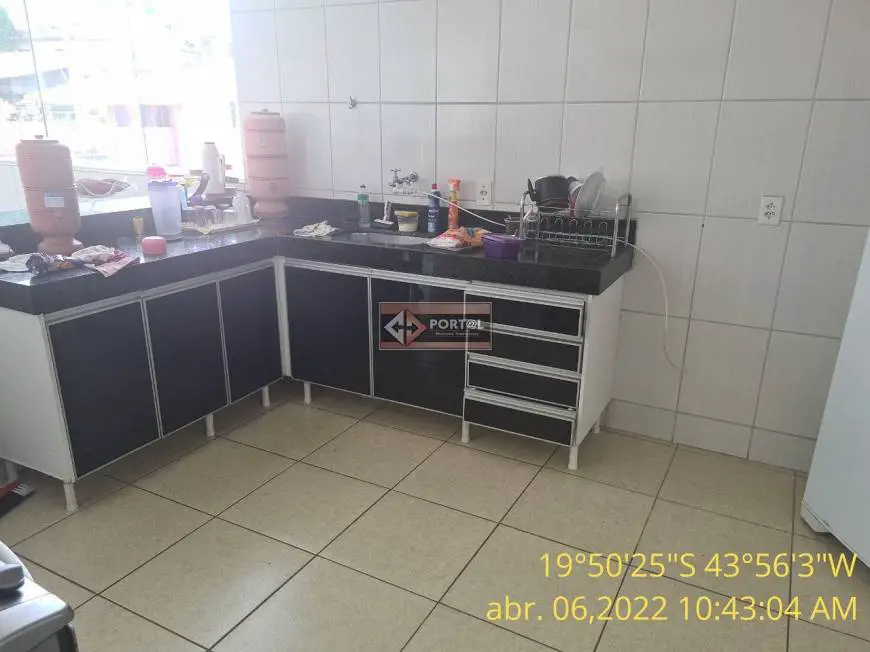 Foto 3 de Casa com 4 Quartos para alugar, 336m² em Floramar, Belo Horizonte