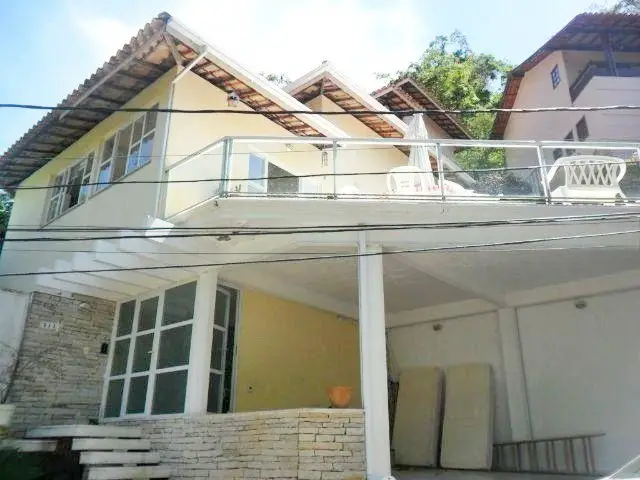 Foto 2 de Casa de Condomínio com 4 Quartos à venda, 212m² em Itaipu, Niterói