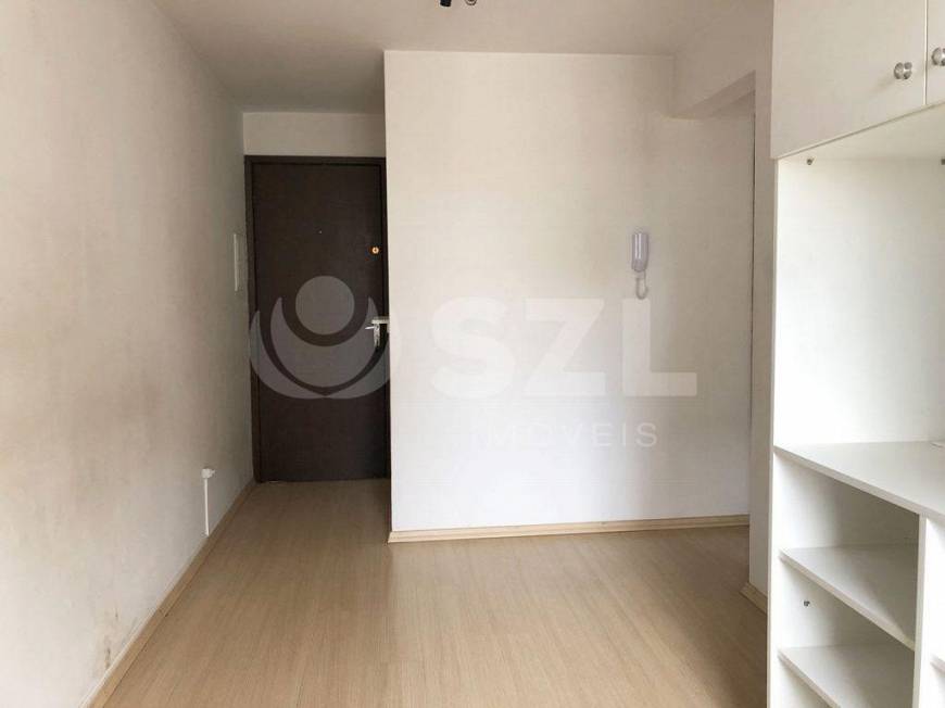 Foto 3 de Apartamento com 1 Quarto à venda, 33m² em Centro, Curitiba