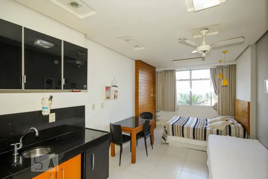 Foto 1 de Apartamento com 1 Quarto para alugar, 30m² em Leme, Rio de Janeiro