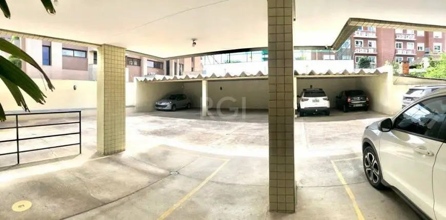 Foto 2 de Apartamento com 2 Quartos à venda, 122m² em Auxiliadora, Porto Alegre