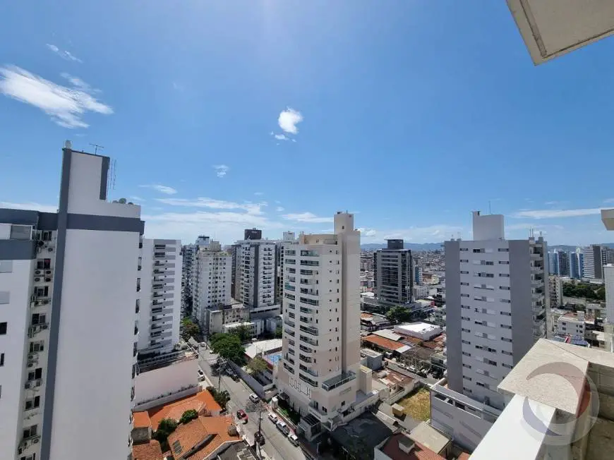 Foto 2 de Apartamento com 2 Quartos à venda, 72m² em Kobrasol, São José