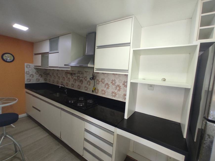 Foto 2 de Apartamento com 2 Quartos para venda ou aluguel, 86m² em Stella Maris, Salvador
