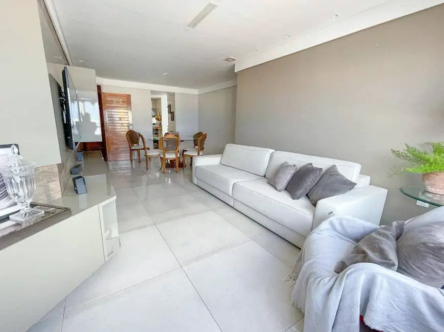 Foto 5 de Apartamento com 3 Quartos à venda, 100m² em Cabo Branco, João Pessoa