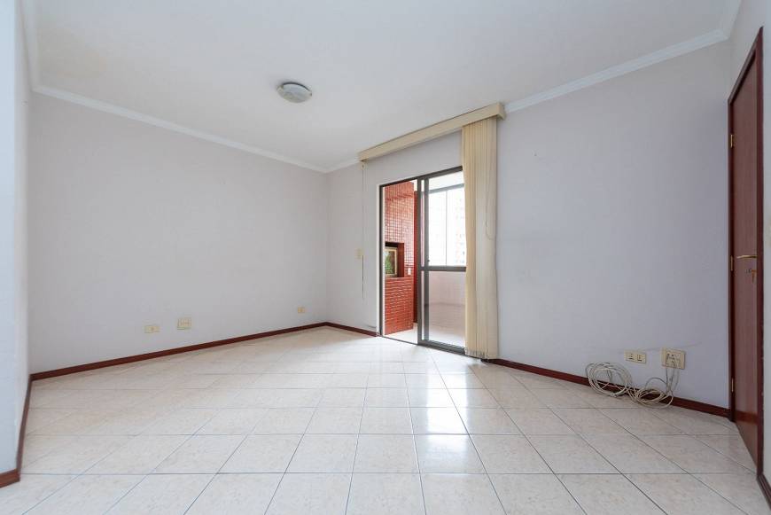 Foto 1 de Apartamento com 3 Quartos à venda, 83m² em Cristo Rei, Curitiba