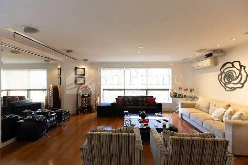 Foto 1 de Apartamento com 4 Quartos à venda, 185m² em Vila Madalena, São Paulo