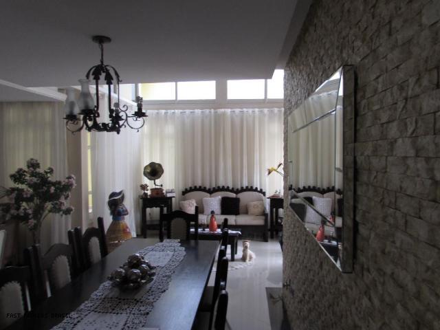Foto 5 de Casa com 3 Quartos à venda, 960m² em Camboinhas, Niterói