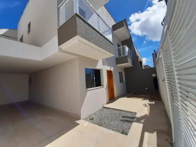Foto 1 de Casa com 3 Quartos à venda, 115m² em Colina de Laranjeiras, Serra