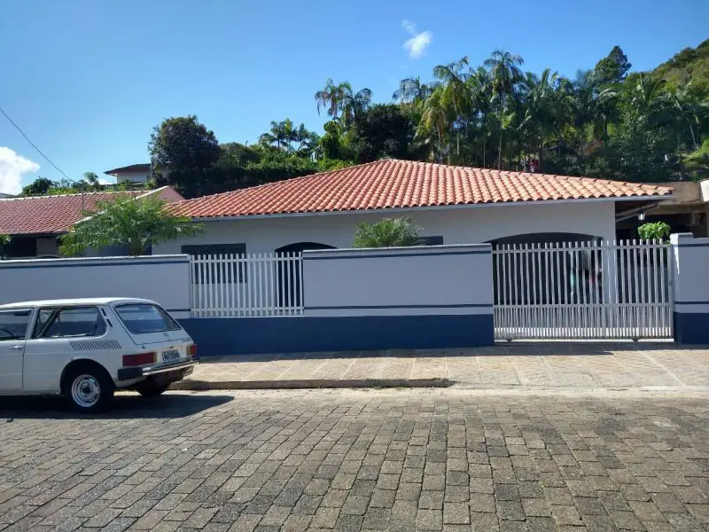 Foto 1 de Casa com 3 Quartos para alugar, 200m² em Ilha da Figueira, Jaraguá do Sul