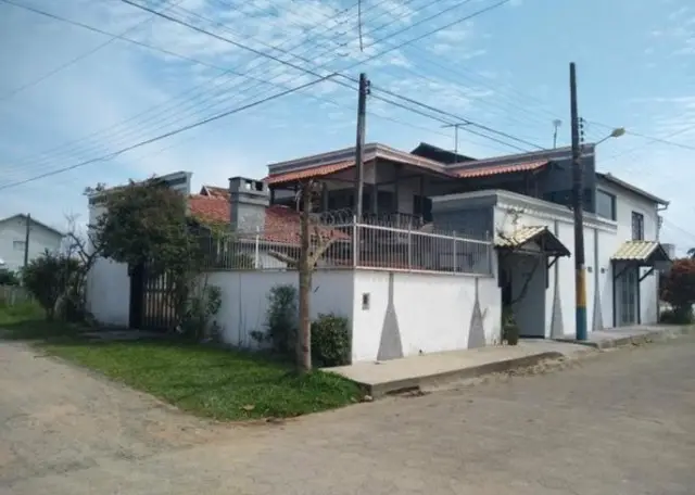 Foto 1 de Casa com 3 Quartos à venda, 255m² em Meia Praia, Navegantes