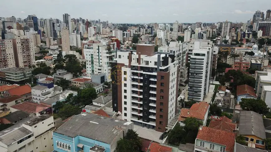 Foto 1 de Cobertura com 2 Quartos à venda, 133m² em Centro, Curitiba