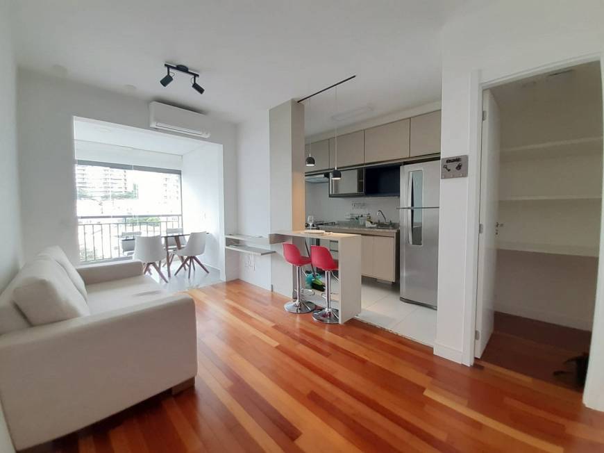 Foto 1 de Apartamento com 1 Quarto para alugar, 46m² em Vera Cruz, São Paulo