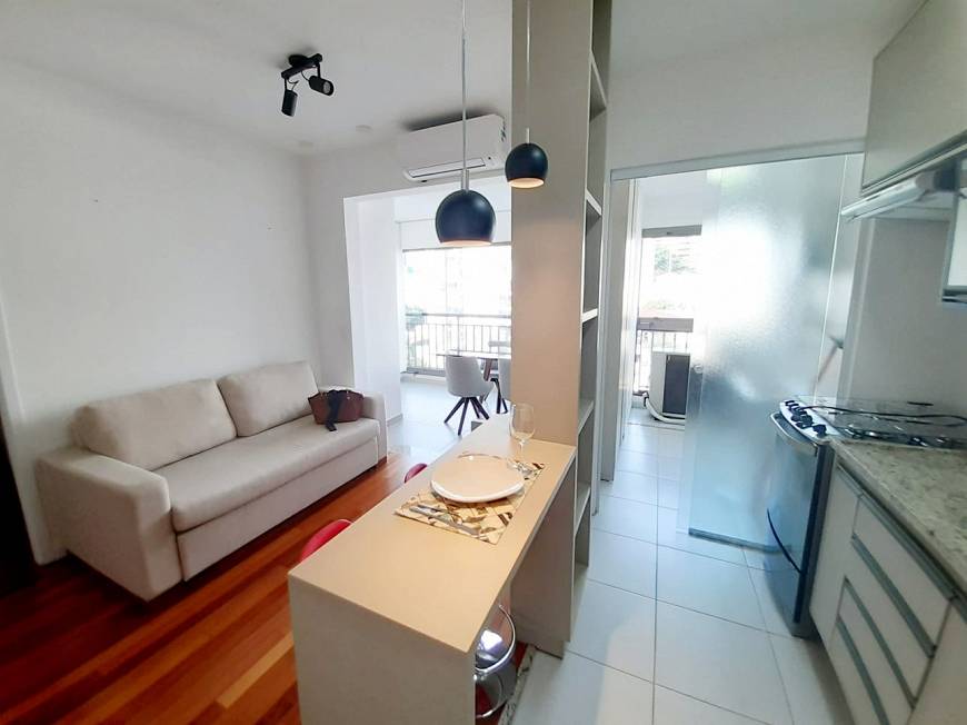 Foto 2 de Apartamento com 1 Quarto para alugar, 46m² em Vera Cruz, São Paulo