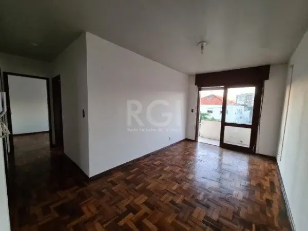 Foto 2 de Apartamento com 2 Quartos à venda, 65m² em Vila Ipiranga, Porto Alegre