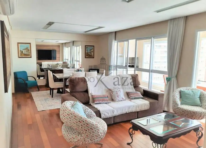 Foto 1 de Apartamento com 3 Quartos à venda, 131m² em Jardim das Indústrias, São José dos Campos