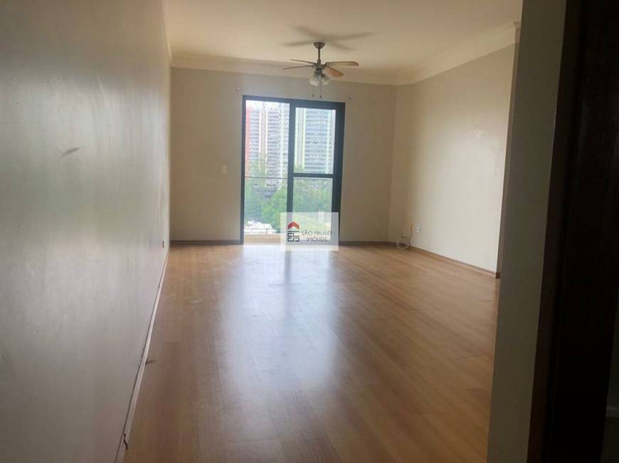 Foto 2 de Apartamento com 3 Quartos à venda, 82m² em Panamby, São Paulo