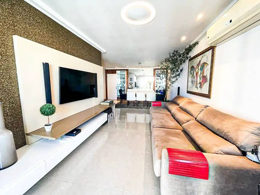 Foto 2 de Apartamento com 3 Quartos à venda, 140m² em Praia da Costa, Vila Velha