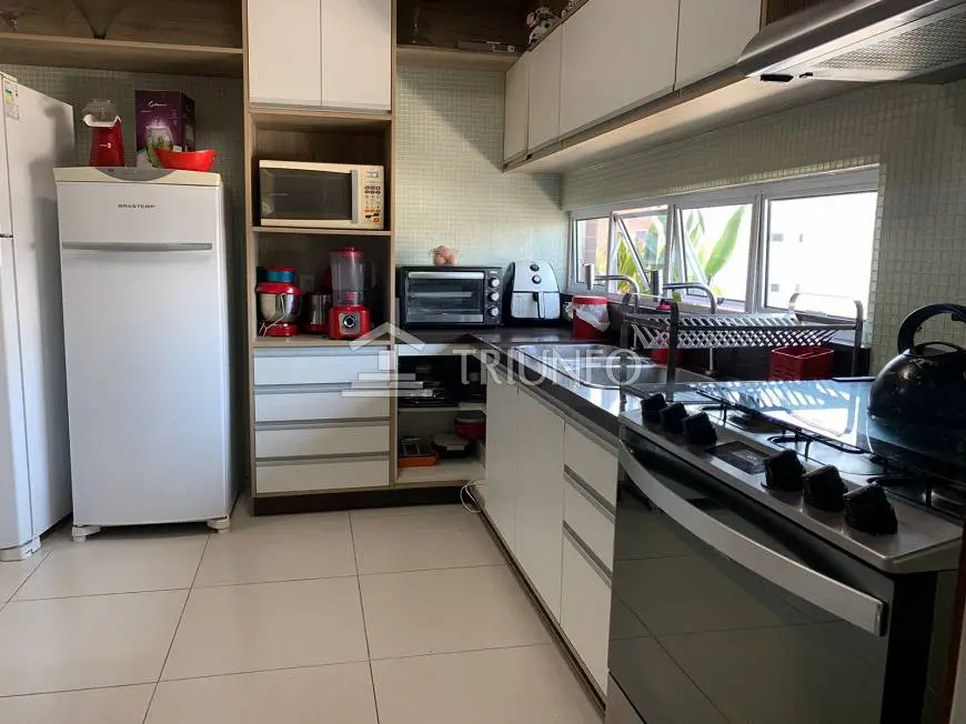 Foto 5 de Apartamento com 4 Quartos à venda, 250m² em Guararapes, Fortaleza