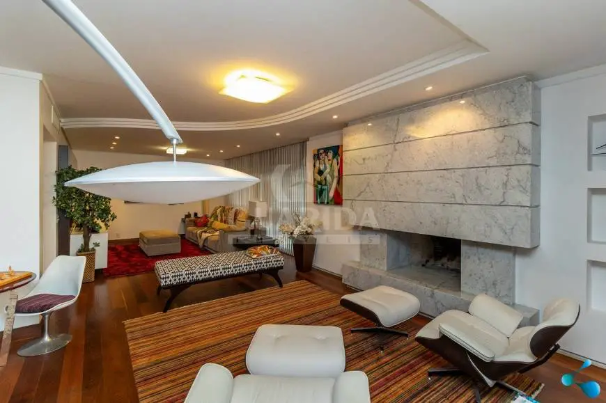 Foto 1 de Apartamento com 4 Quartos à venda, 315m² em Mont' Serrat, Porto Alegre