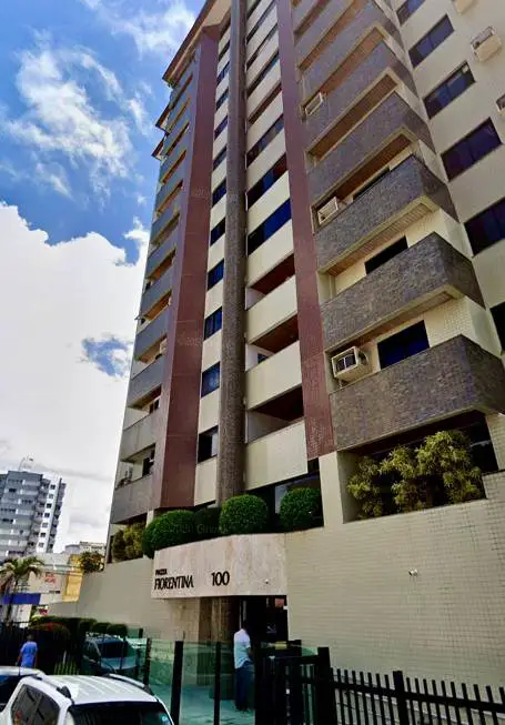 Foto 1 de Apartamento com 4 Quartos à venda, 180m² em Treze de Julho, Aracaju