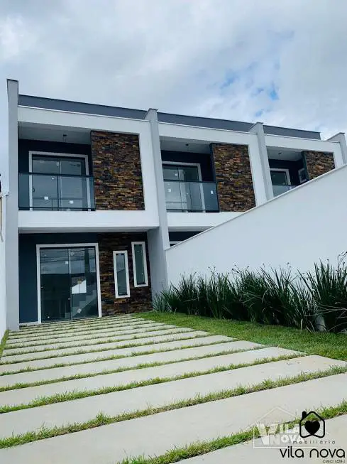 Foto 1 de Casa com 2 Quartos à venda, 94m² em Vila Nova, Joinville