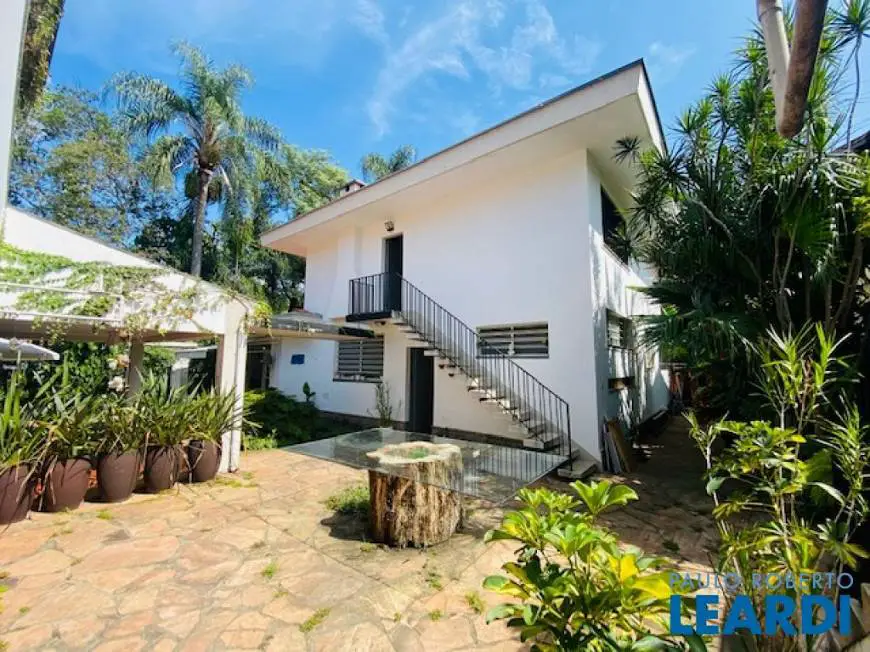 Foto 1 de Casa com 3 Quartos para venda ou aluguel, 316m² em Alto de Pinheiros, São Paulo