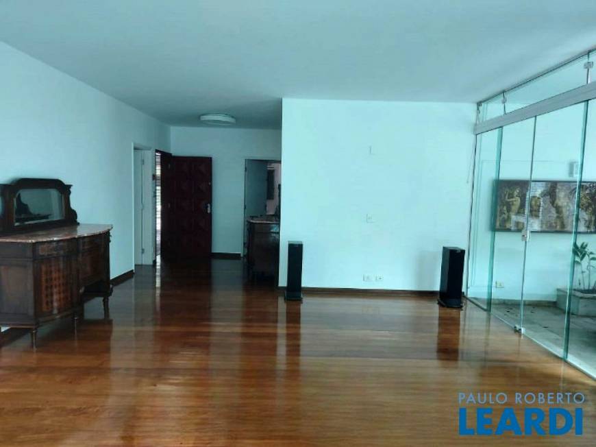 Foto 4 de Casa com 3 Quartos para alugar, 215m² em Butantã, São Paulo