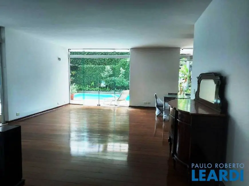 Foto 5 de Casa com 3 Quartos para alugar, 215m² em Butantã, São Paulo