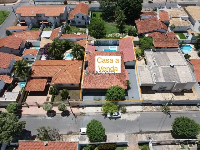 Foto 2 de Casa com 3 Quartos à venda, 620m² em Jardim Califórnia, Cuiabá