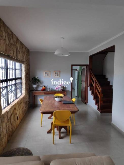 Foto 2 de Casa com 3 Quartos para alugar, 251m² em Jardim Imperador, Araraquara
