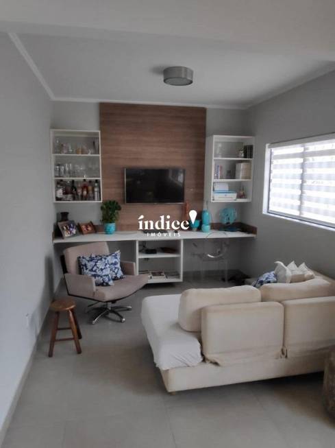Foto 3 de Casa com 3 Quartos para alugar, 251m² em Jardim Imperador, Araraquara