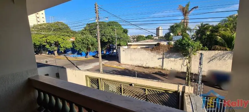 Foto 3 de Casa com 3 Quartos à venda, 242m² em Jardim Paulista, Presidente Prudente