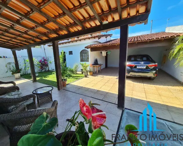 Foto 2 de Casa com 4 Quartos à venda, 360m² em Enseada Azul, Guarapari