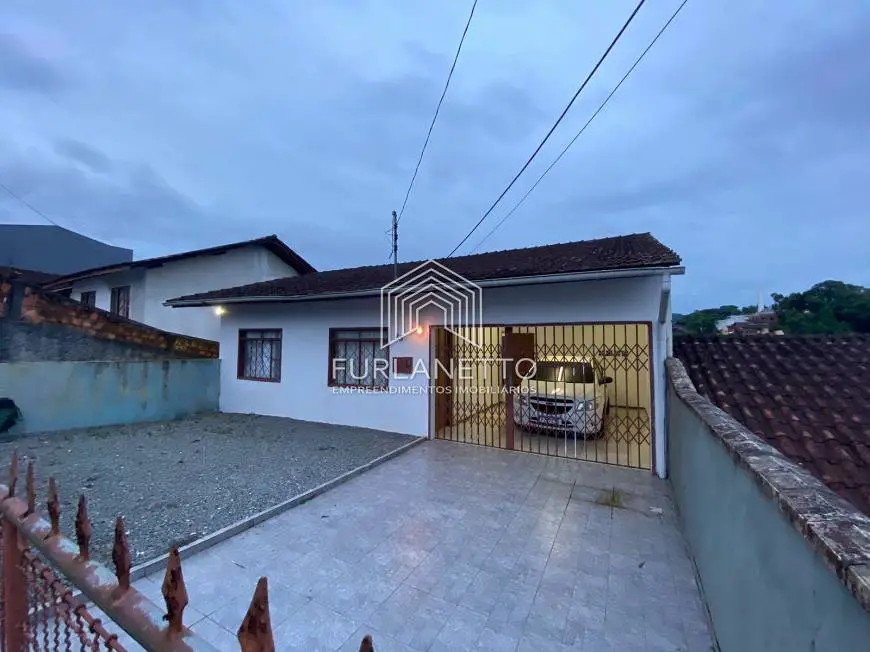 Foto 1 de Casa com 4 Quartos à venda, 100m² em Nova Brasília, Joinville
