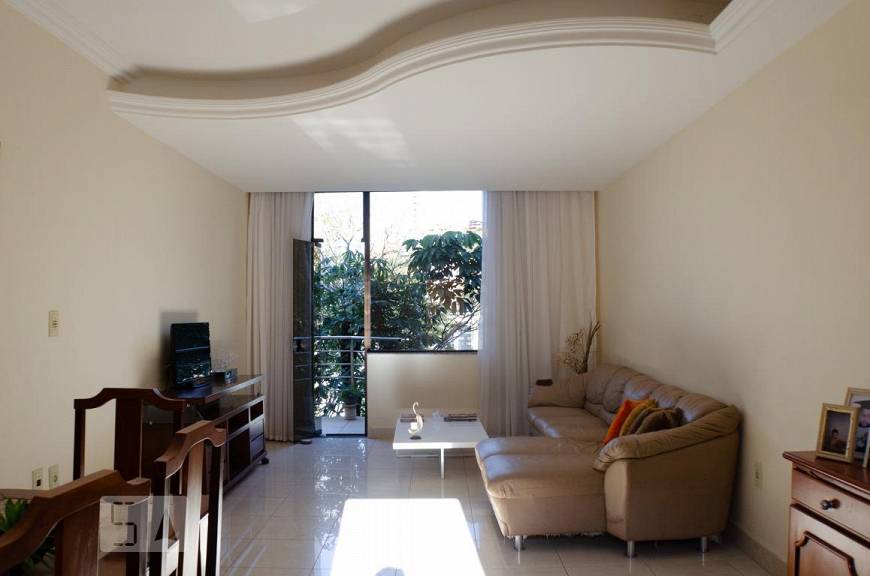 Foto 1 de Casa com 4 Quartos para alugar, 290m² em Santa Lúcia, Belo Horizonte
