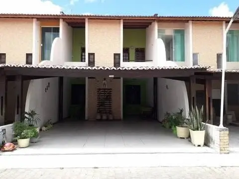 Foto 1 de Casa de Condomínio com 3 Quartos à venda, 106m² em Maraponga, Fortaleza