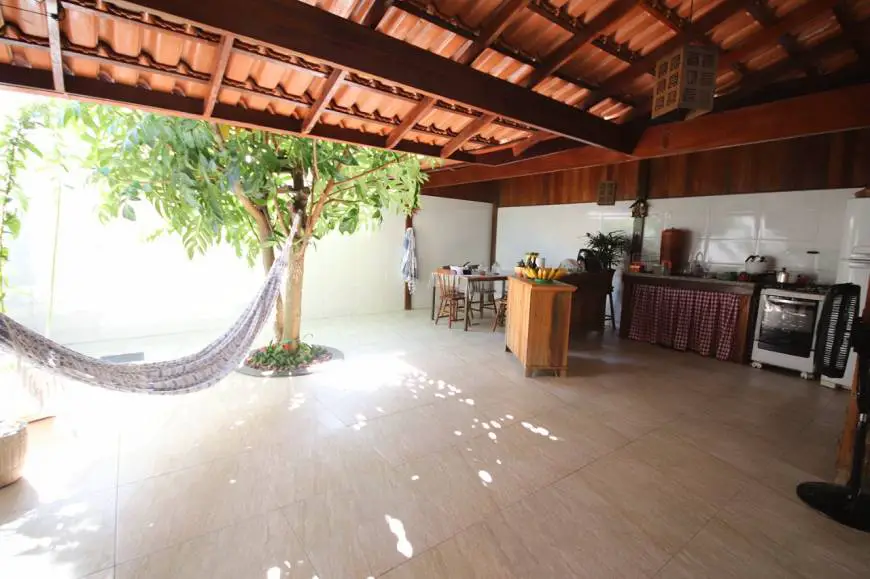 Foto 1 de Casa de Condomínio com 3 Quartos à venda, 126m² em Praia da Baleia, Serra
