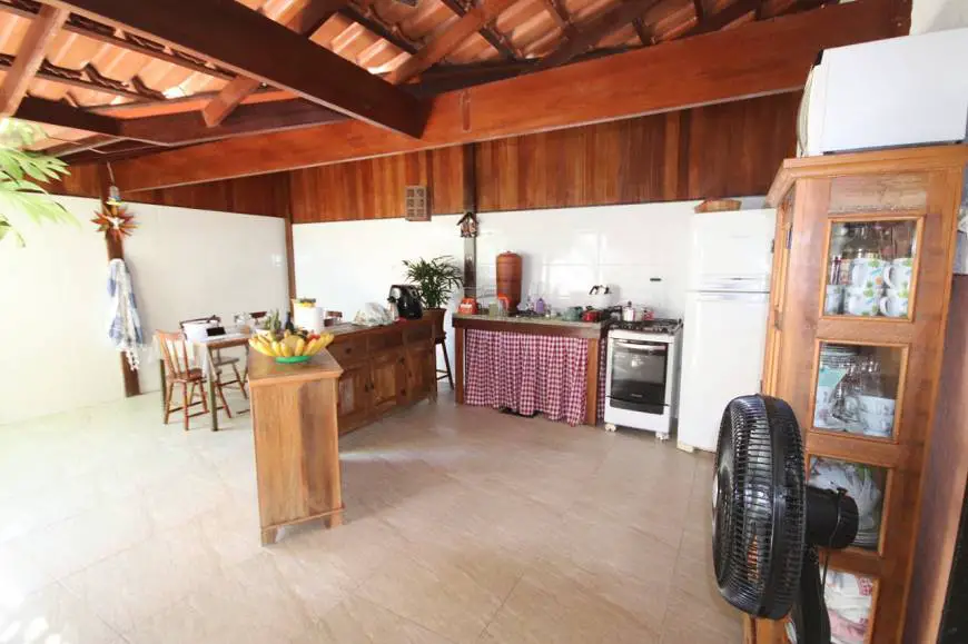 Foto 2 de Casa de Condomínio com 3 Quartos à venda, 126m² em Praia da Baleia, Serra