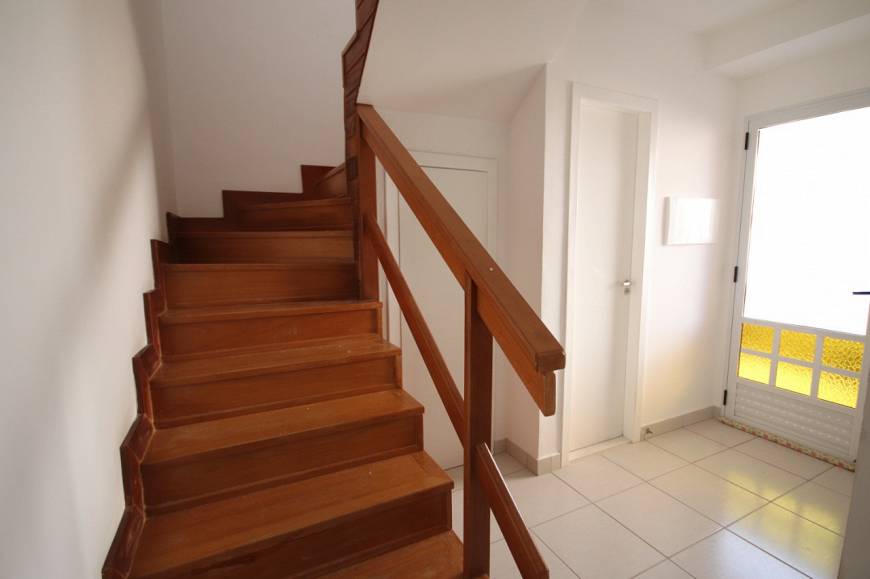 Foto 3 de Casa de Condomínio com 3 Quartos à venda, 126m² em Praia da Baleia, Serra